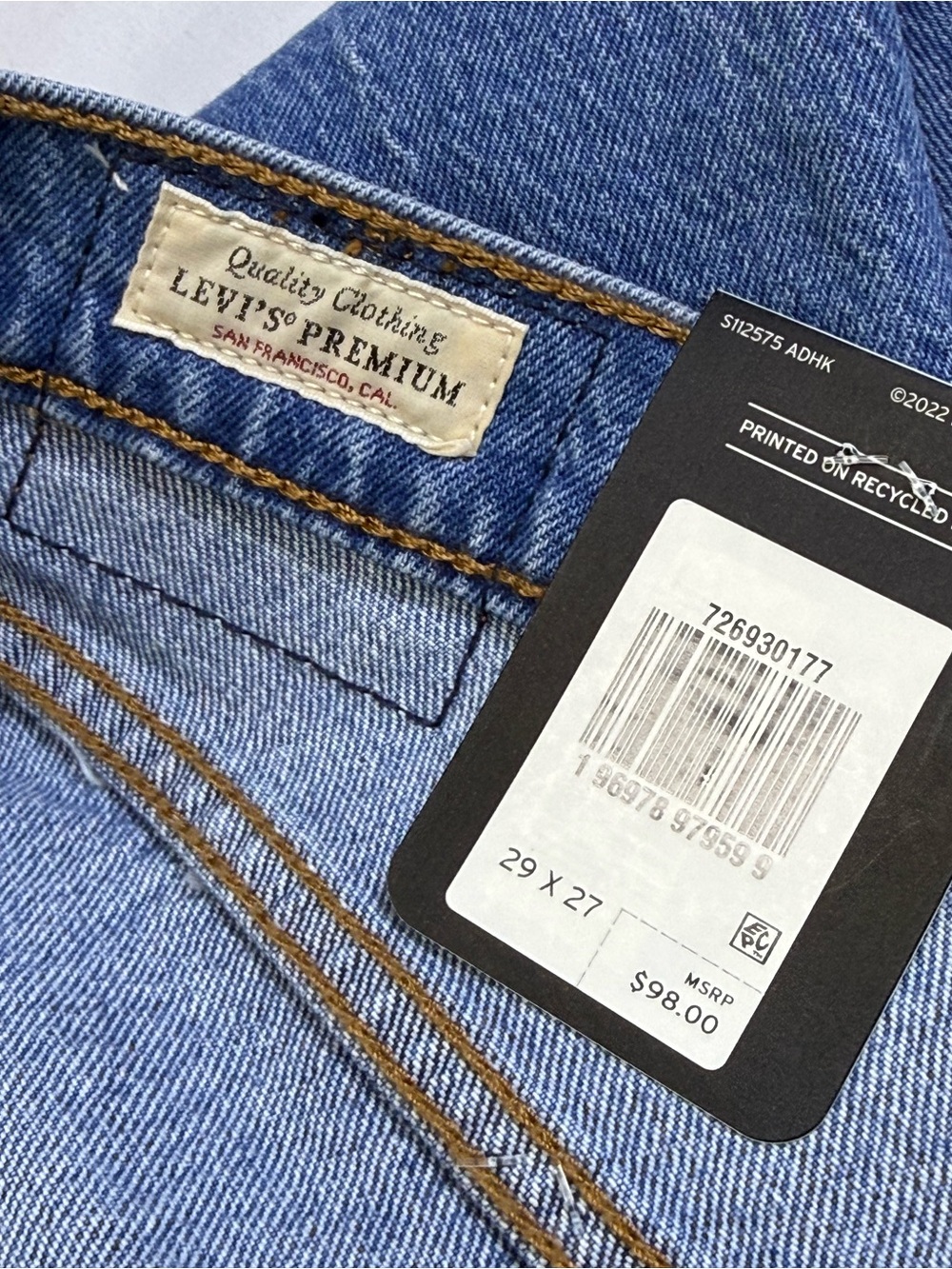 NWT Levi's Jeans Womens Wedgie Straight High Rise Blue Distressed Size W29xL27 - Picture 11 of 16